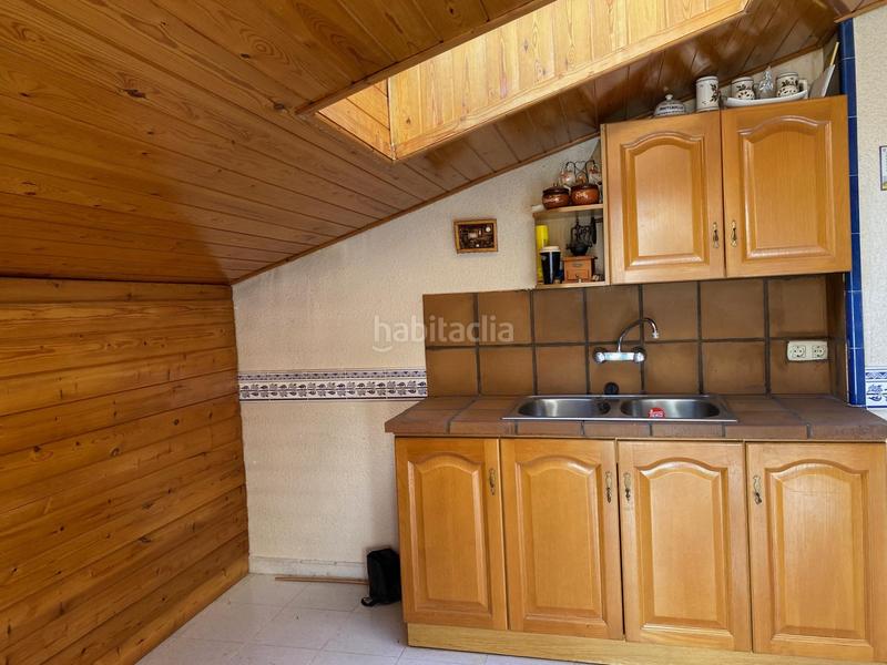 Foto 39112c14-7a61-49c1-b81b-623a67f7e61e. Casa adossada amb calefacció aparcament a Escodines Manresa