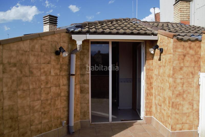 Foto 43c0d84f-dc67-4422-9bfb-7208a7fd48ea. Casa adossada amb calefacció aparcament a Escodines Manresa