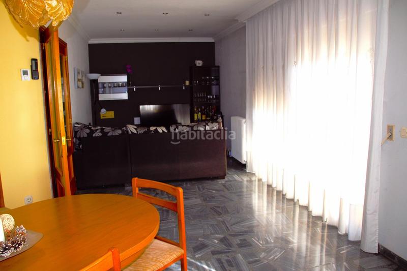 Foto 623b7d28-db12-4b60-a3da-46d19e47c707. Casa adossada amb calefacció aparcament a Escodines Manresa