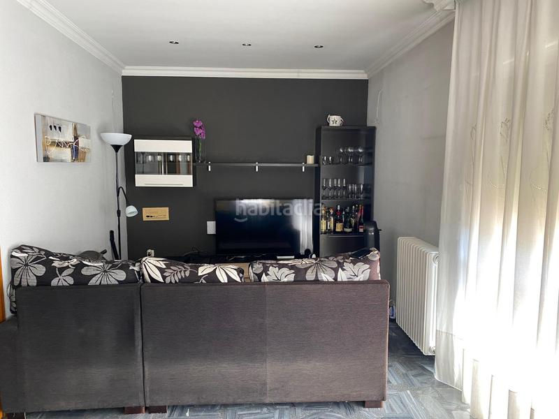 Foto 818a24f9-c053-4838-bf73-5f0b481f75cf. Casa adossada amb calefacció aparcament a Escodines Manresa