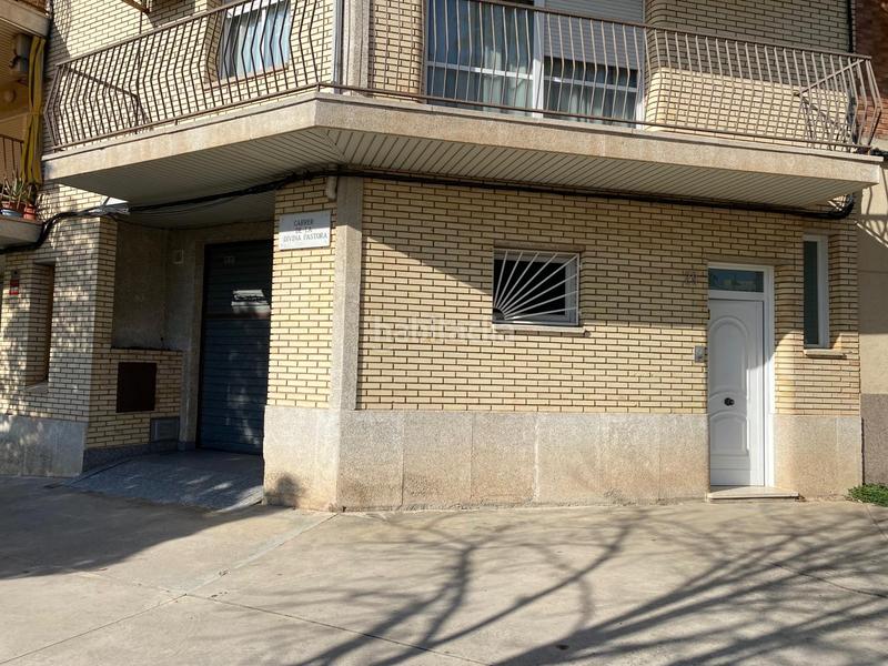 Foto a4b0fe9f-acd5-4a05-aeee-f6974db98da5. Casa adossada amb calefacció aparcament a Escodines Manresa