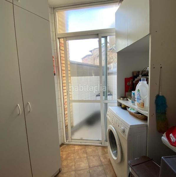 Foto c1373a88-1a90-4e54-aa98-beae72b54a38. Casa adossada amb calefacció aparcament a Escodines Manresa