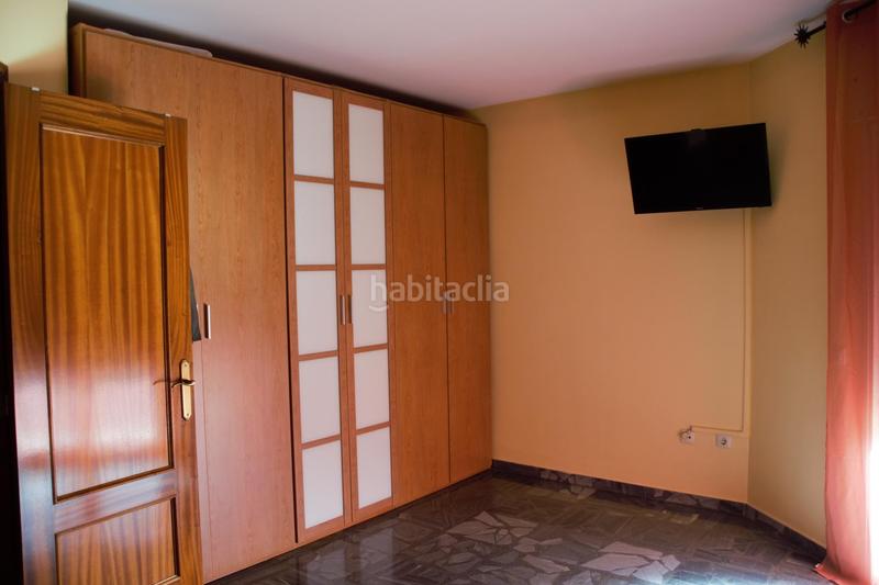 Foto e574561c-648a-4d0a-b286-124e5106b0e5. Casa adossada amb calefacció aparcament a Escodines Manresa