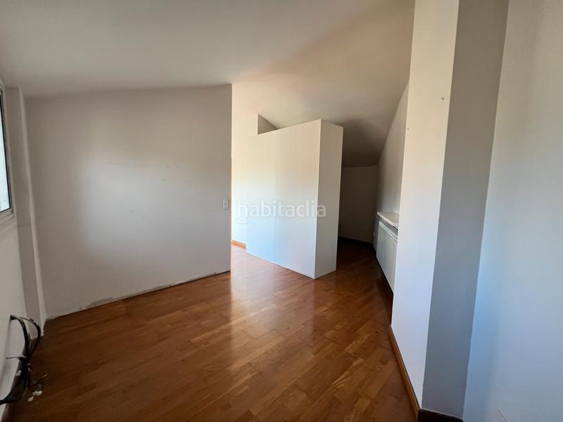 Foto 46ebb05c-3582-4b45-8bbb-898ca9b4df27. Duplex with heating parking in Centre - Passeig i Rodalies Manresa