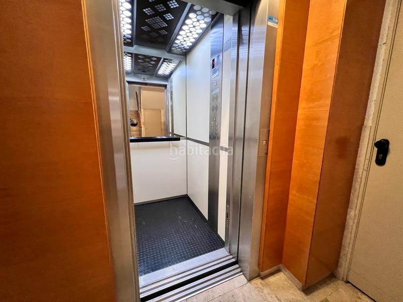 Foto 4b208623-184d-4849-a685-38dc68323fb0. Duplex with heating parking in Centre - Passeig i Rodalies Manresa