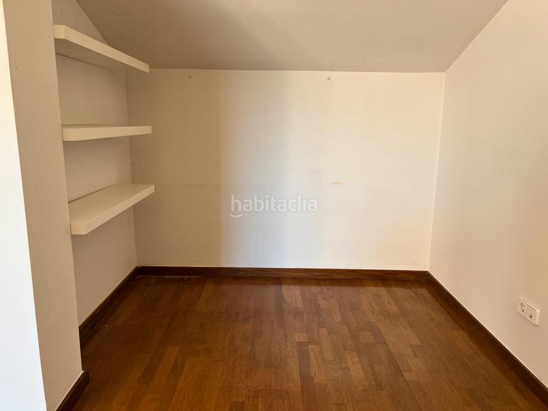 Foto 657f612f-b189-4691-86a7-727a8b02be14. Duplex with heating parking in Centre - Passeig i Rodalies Manresa