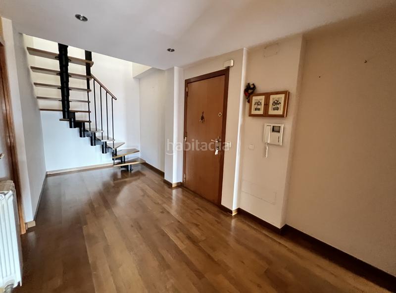 Foto 8a77ebd6-6710-4e47-925b-b552faaed31d. Duplex with heating parking in Centre - Passeig i Rodalies Manresa