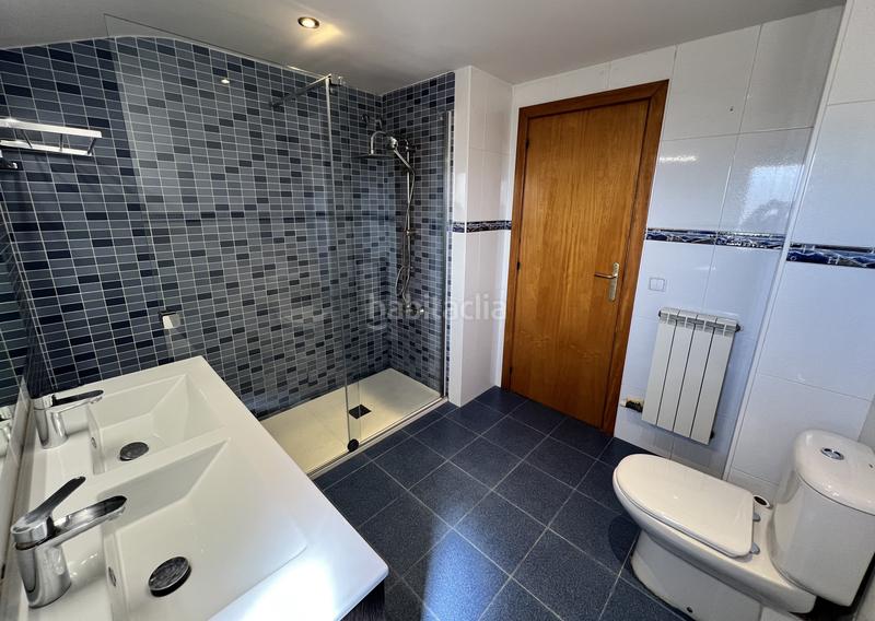 Foto cf8de5ad-170b-4dcc-9220-280e1308d3b7. Duplex with heating parking in Centre - Passeig i Rodalies Manresa