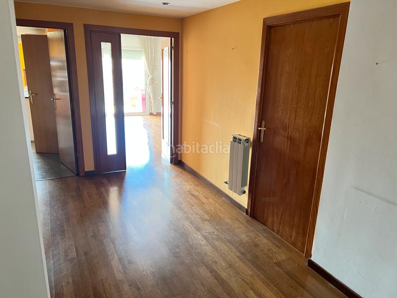 Foto fddb30ab-b763-4f1d-adf7-921838238305. Duplex with heating parking in Centre - Passeig i Rodalies Manresa