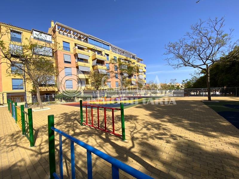 Foto 4b3549c1-abf3-4fef-ad84-f047340cbab4. Flat with heating parking pool in El Tomillar Torre del Mar