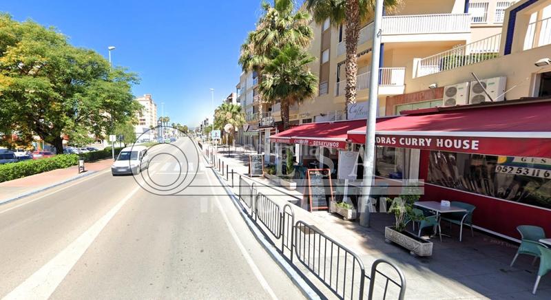 Foto b5959fbe-65e1-4ce8-8517-46b251b94614. Locale commerciale in Urbanización Santa Rosa Torrox