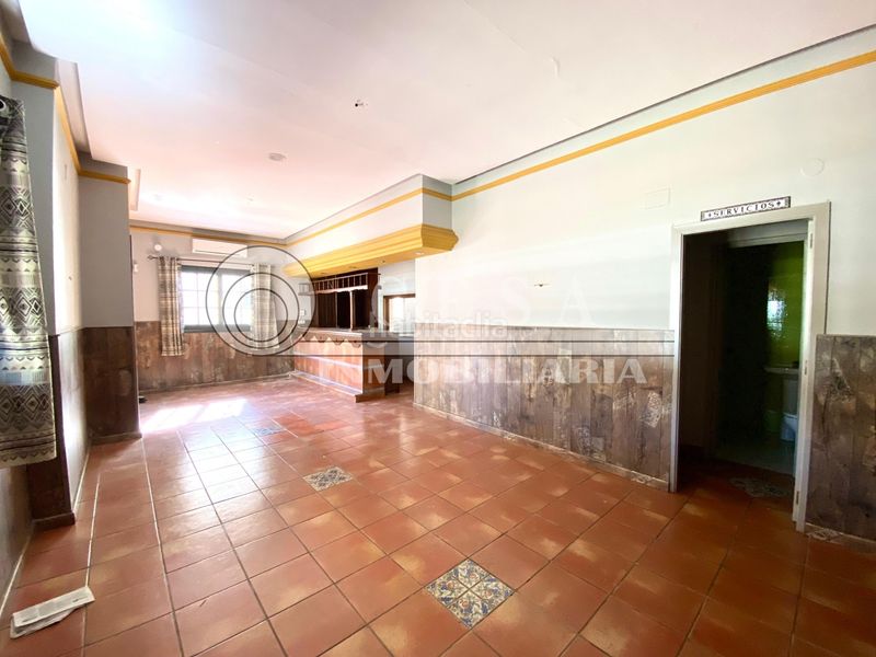 Foto 189aa863-0399-4b18-a98b-66c532f9311f. Local comercial a Poniente-Faro Torre del Mar