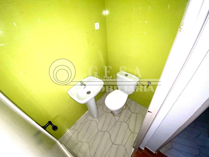 Foto 3128a76c-5119-4f21-950f-e2d08299a263. Local comercial a Poniente-Faro Torre del Mar