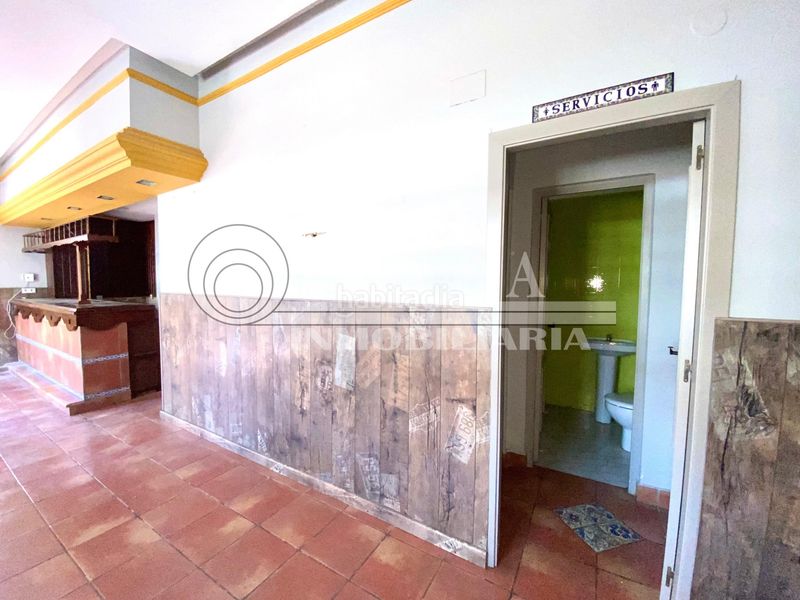 Foto 45fd4bb7-d626-4c3e-91f7-e9d93746d7dd. Local comercial a Poniente-Faro Torre del Mar
