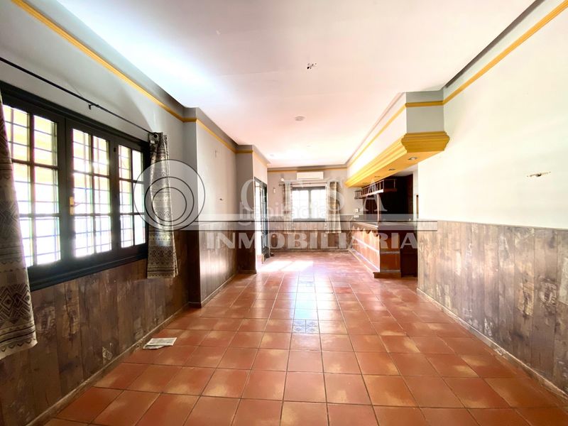 Foto 8f83ef4f-8b2b-44a4-9ab6-72d6cd2c8034. Local comercial a Poniente-Faro Torre del Mar