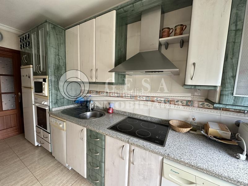 Foto e8d85aa3-a0ed-4edd-acb1-a22b8b62e698. Flat with heating parking pool in Paseo Marítimo de Levante Torre del Mar