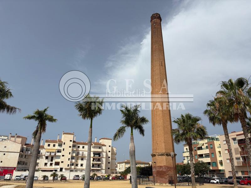 Foto d612ebfa-78dc-47fc-aa7e-2219068c6440. Piso en Paseo Marítimo de Levante Torre del Mar