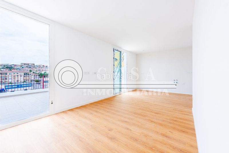 Foto 08c55d16-b563-435a-a51b-88ee946750d5. Piso en Centro Torre del Mar