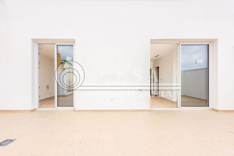 Foto 15c34d36-764d-4c58-8cbd-17d162e7ed41. Piso en Centro Torre del Mar