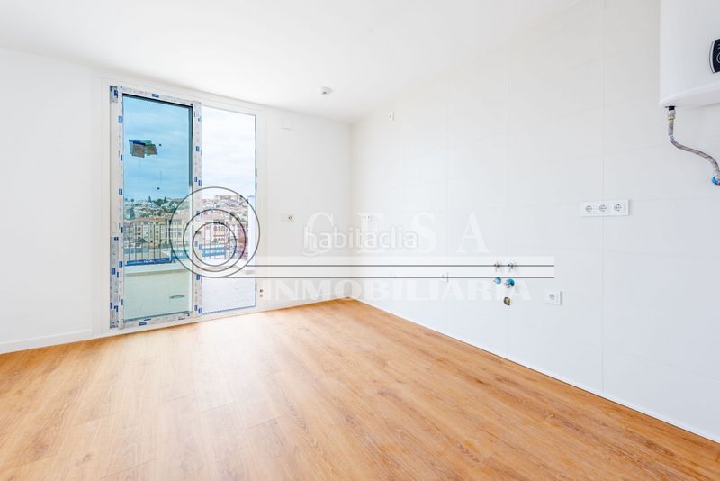 Foto 4b69105c-816e-472d-ba97-684c4e36ea2d. Piso en Centro Torre del Mar