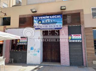 Local Comercial en Urbanizacin Santa Rosa