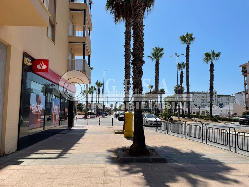 Foto c1bf24a6-0105-4c48-a536-89735cd21f25. Local comercial en Urbanización Santa Rosa Torrox