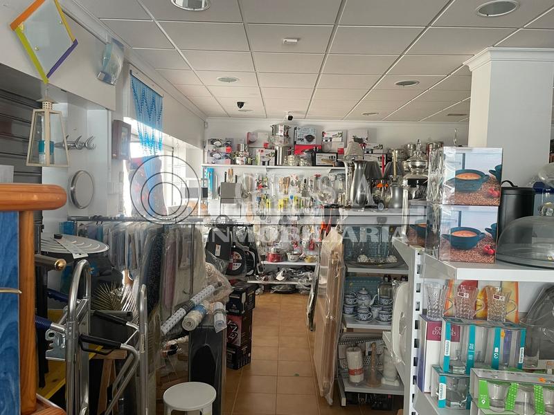 Foto 396aff4b-1e8d-4192-acfc-c8fa0518911f. Alquiler local comercial en Centro Internacional Torrox