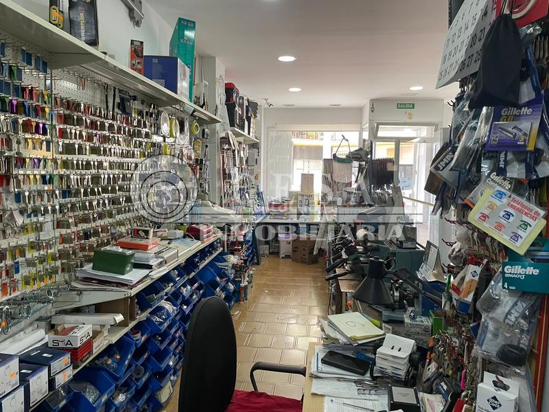Foto b78897f7-7e71-463b-8e13-1cf07ce25d37. Alquiler local comercial en Centro Internacional Torrox