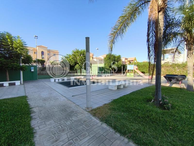 Foto 686b6dab-d249-4d3b-8ca1-fb66db064f24. Appartamento con parcheggio piscina in Urbanización Santa Rosa Torrox