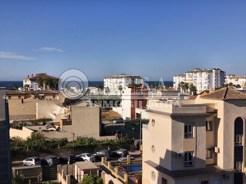Foto 09220c92-4b62-4d27-8b16-3a1d12266b5c. Appartement avec parking piscine dans Urbanización Santa Rosa Torrox