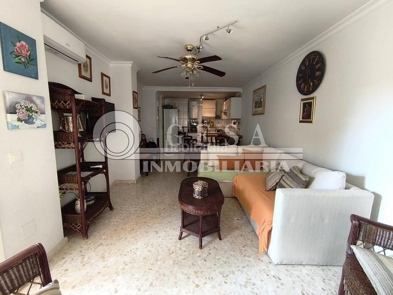 Foto a9672571-b680-4d6f-8e31-02e877fd7478. Flat with parking pool in Urbanización Santa Rosa Torrox