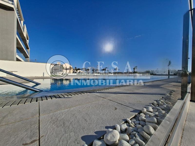 Foto cd5eaa50-cf2a-45e5-8020-0c44d52badbb. Appartement avec parking piscine dans Laguna Beach Torrox