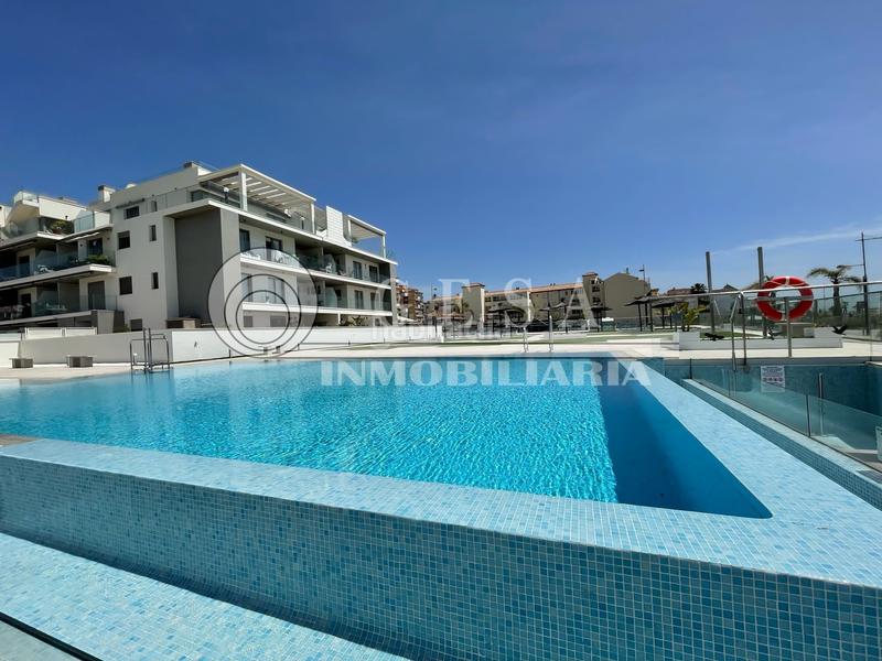 Foto 33b53019-3080-4047-b052-ad8446e1b81e. Flat with parking pool in Laguna Beach Torrox