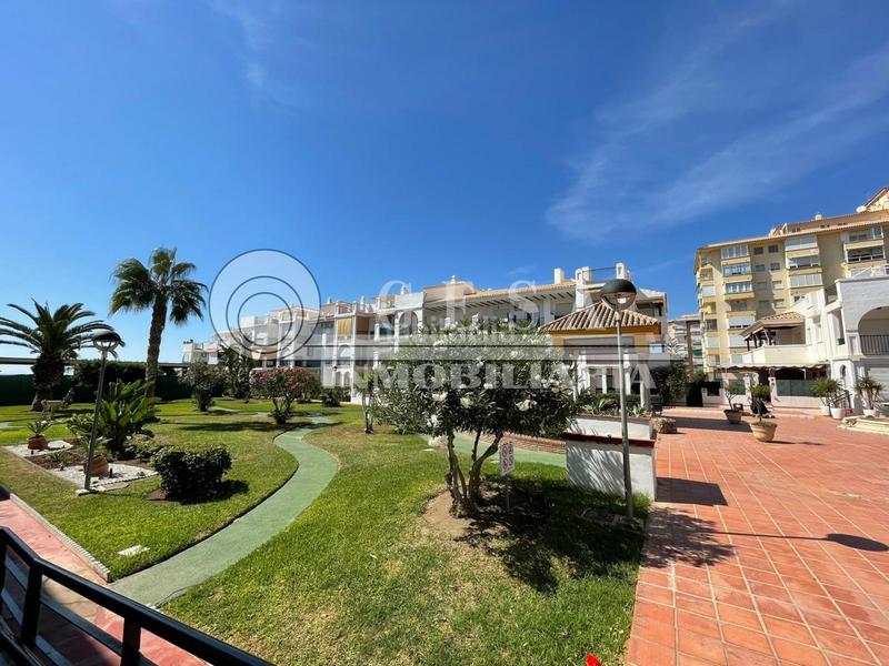 Foto b24b39fa-aa04-4953-92d6-5791df549b5a. Piso en Laguna Beach Torrox