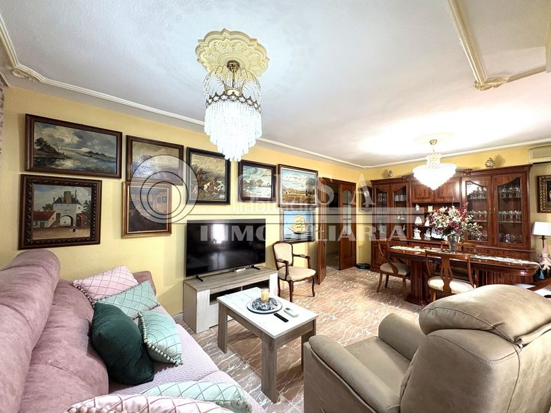 Foto 23ff9f7f-ee81-4737-baab-5e73a36ca33a. Piso en Poniente-Faro Torre del Mar