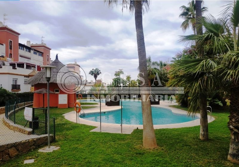Foto f2e8bda4-4d2d-4d54-b366-4792f588da09. Pis amb calefacció aparcament piscina a Caleta de Velez