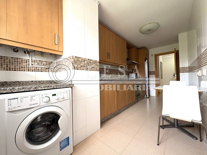 Foto 929079ba-793b-40b3-91b6-32e0bd8676be. Piso en Caleta de Velez