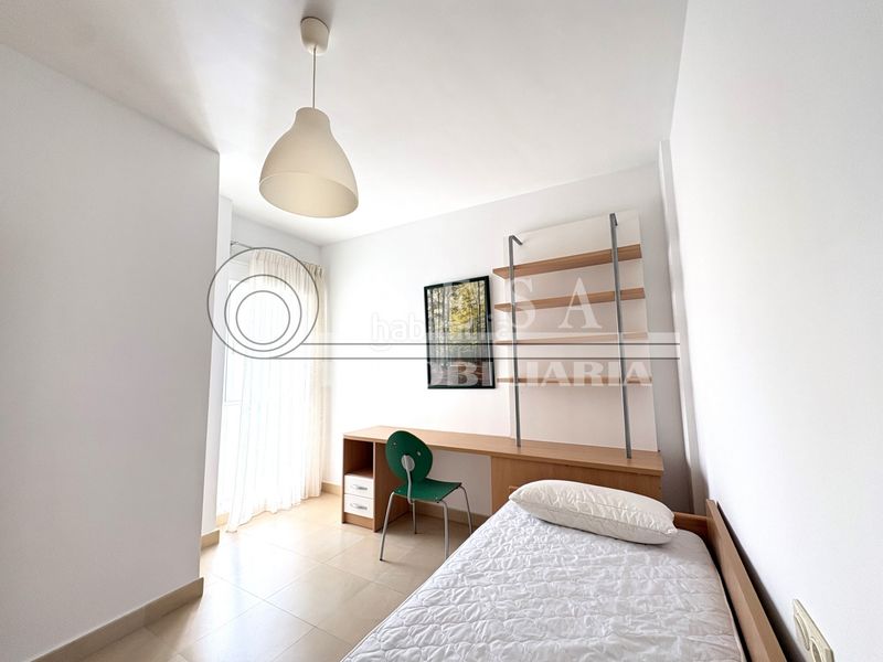 Foto a2239610-2d4b-4315-9933-38b54e8906a0. Piso en Caleta de Velez