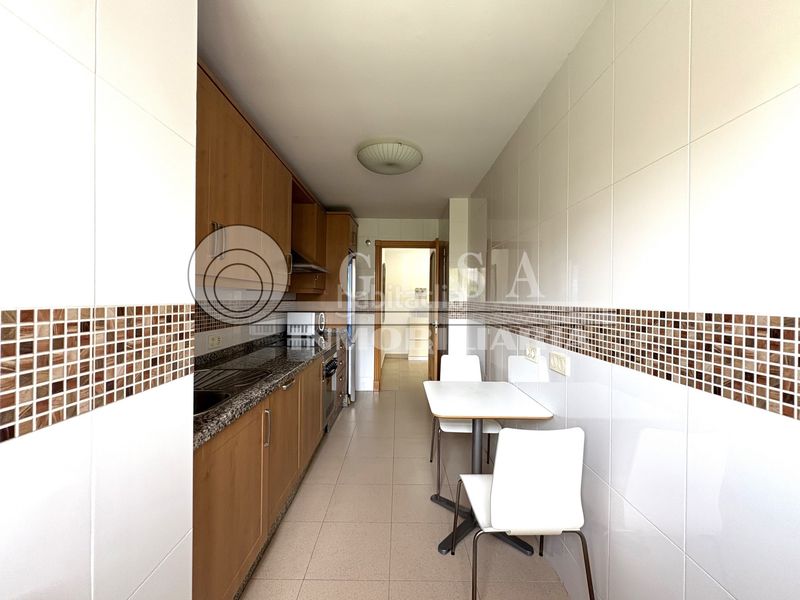 Foto f387b0d0-2f60-4276-8d31-ce961d330f1d. Piso en Caleta de Velez