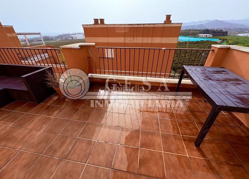 Foto 6c50d309-3037-4bbc-868e-c86a564c79af. Casa amb calefacció aparcament piscina a Almayate Bajo