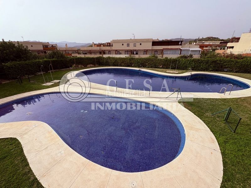 Foto da7c9b67-9133-4076-b1c6-afa70e489abd. Casa amb calefacció aparcament piscina a Almayate Bajo