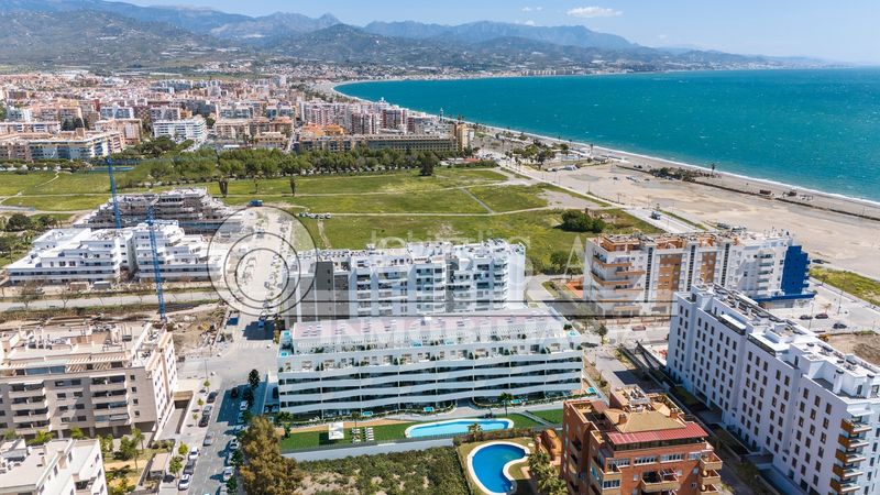Foto ef2cd3e2-97e7-4a10-b4f6-e0e4c5cf5d16. Pis amb calefacció aparcament piscina a Poniente-Faro Torre del Mar