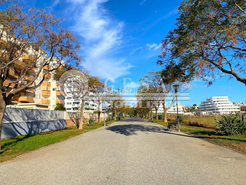 Foto 87a00b58-0653-437e-8e28-7f12a3100526. Pis amb calefacció aparcament piscina a Poniente-Faro Torre del Mar