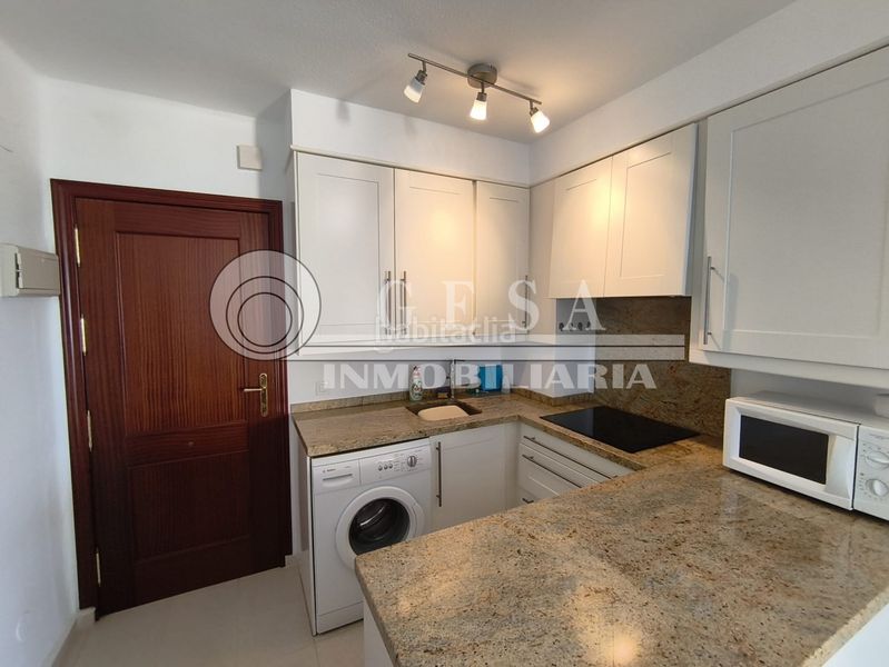 Foto 0acab1fc-e8a7-4bbc-a850-8ce88ffcf572. Flat with pool in Laguna Beach Torrox