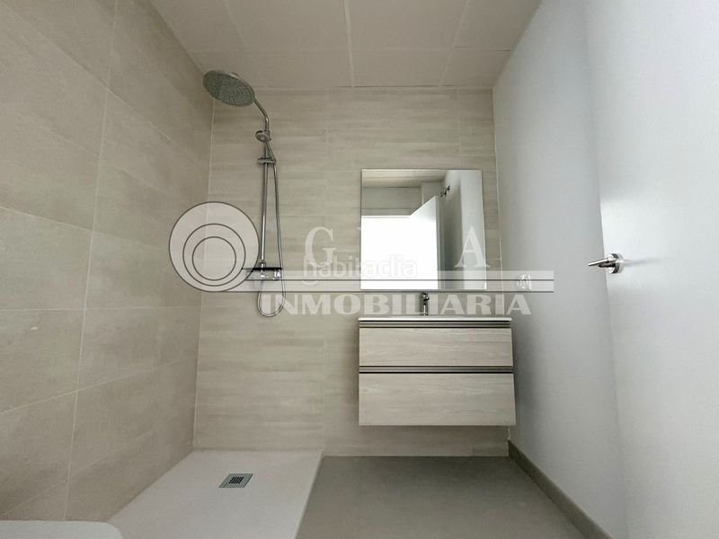 Foto 063263fb-c57e-4070-b970-47d6faa5b18c. Piso en Poniente-Faro Torre del Mar