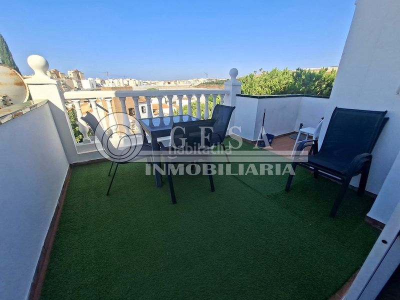 Foto b98b1d3e-1ac7-4505-94b6-3e6c6f50f3ce. Flat with heating in Urbanización Santa Rosa Torrox