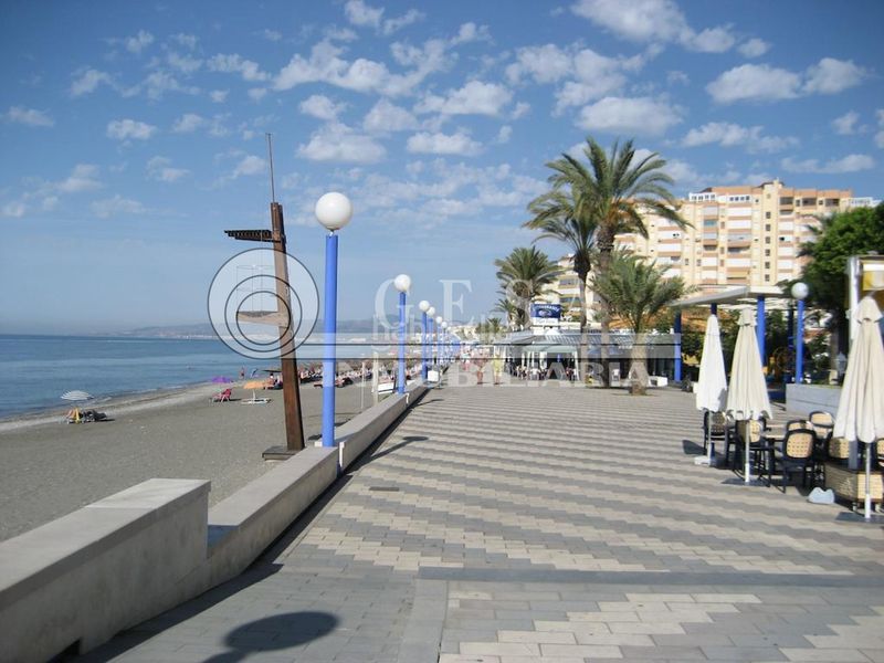 Foto f2fdc91f-0186-4cbc-8a98-6aa2997a717a. Flat with heating in Urbanización Santa Rosa Torrox