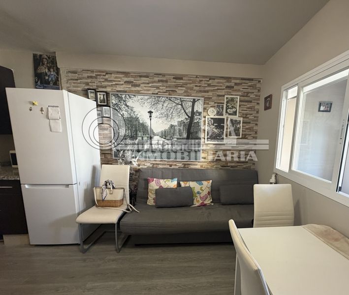 Foto 9b916923-5841-4121-bc41-e579a2250ccd. Piso en Centro Torre del Mar