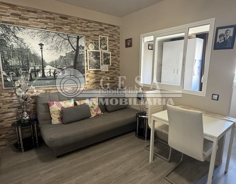 Foto b99052b0-7017-464f-afe3-17990e8e4525. Piso en Centro Torre del Mar