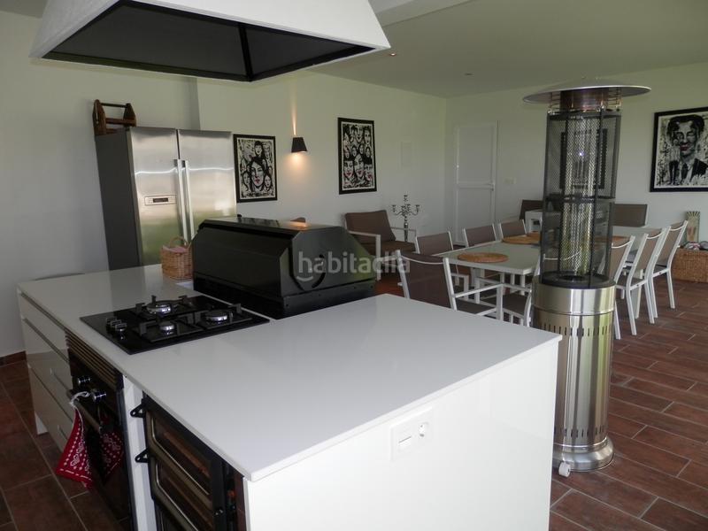 Foto 768c7ac8-94c5-45dc-ad36-36214050467c. Chalet con riscaldamento parcheggio piscina in Altea ciudad Altea